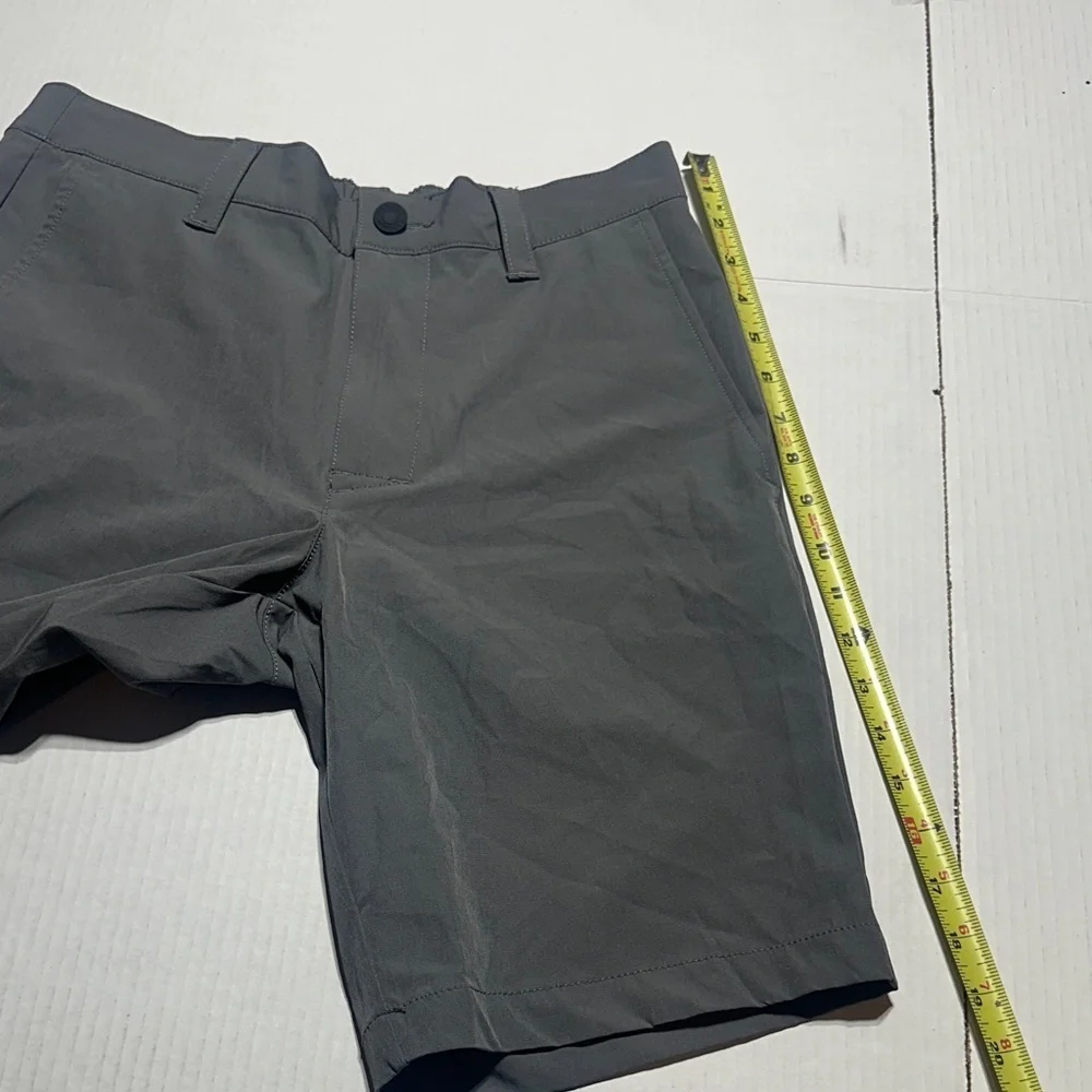 NWT Banana Republic Gray comfort flat front Shortsw pockets & zipper lightweight